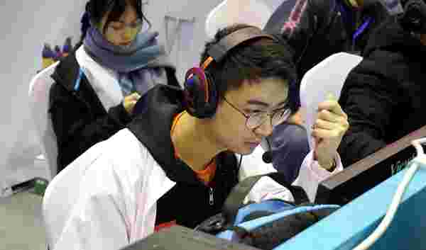 不同的是 不同的是